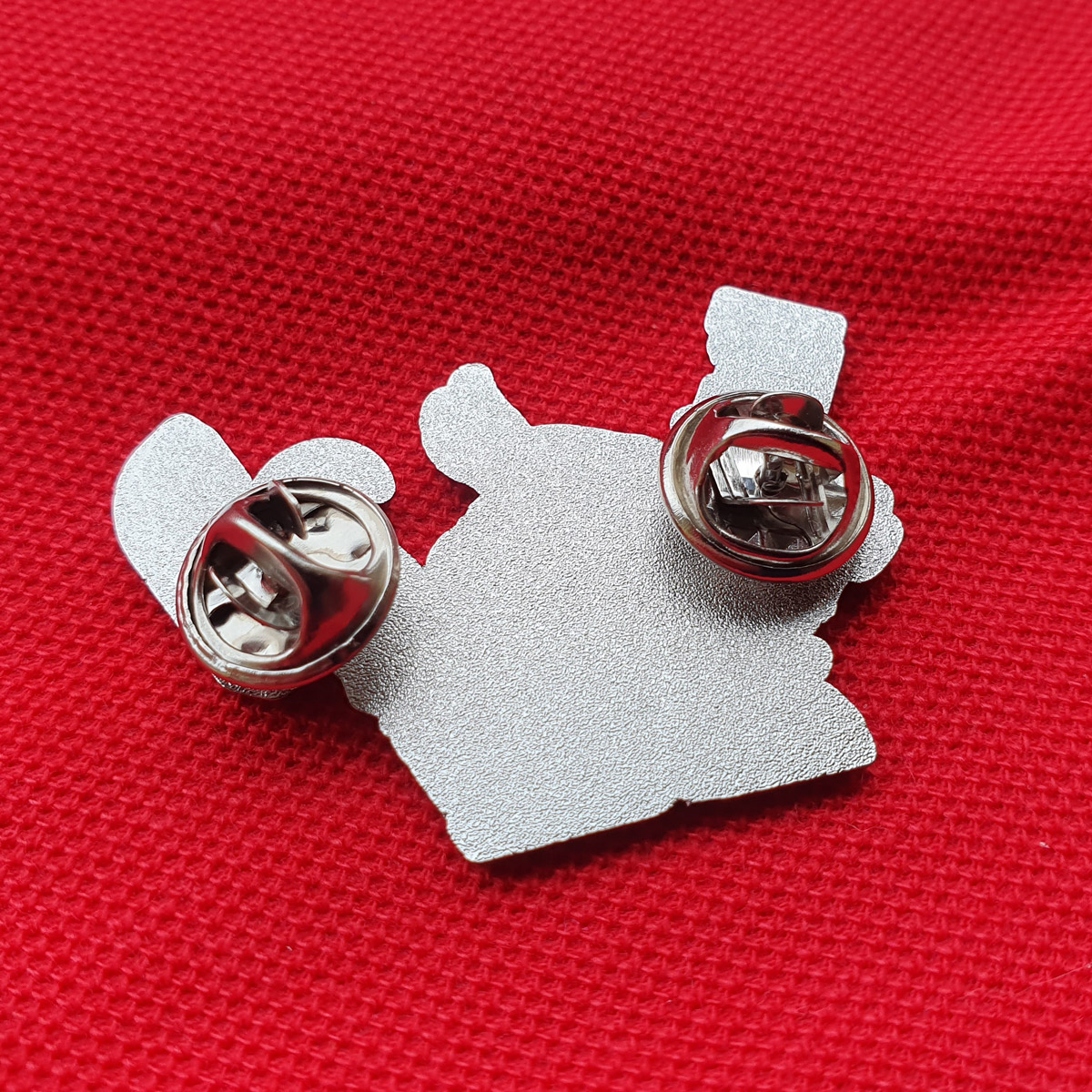 Enamel Pin Badge: Highlander Toothcutter - Image 3
